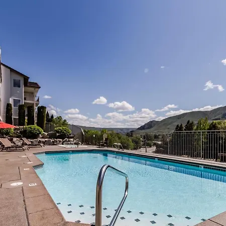 Park Pointe Mutual Apartment Chelan Exterior photo